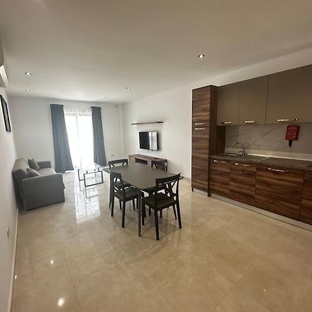 شقة Duplex Penthouse In Gzira Sleeps 6 المظهر الخارجي الصورة
